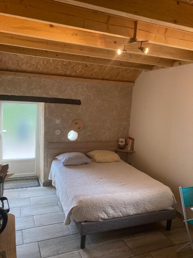 Le Calme A La Campagne Apartment Besson ภายนอก รูปภาพ